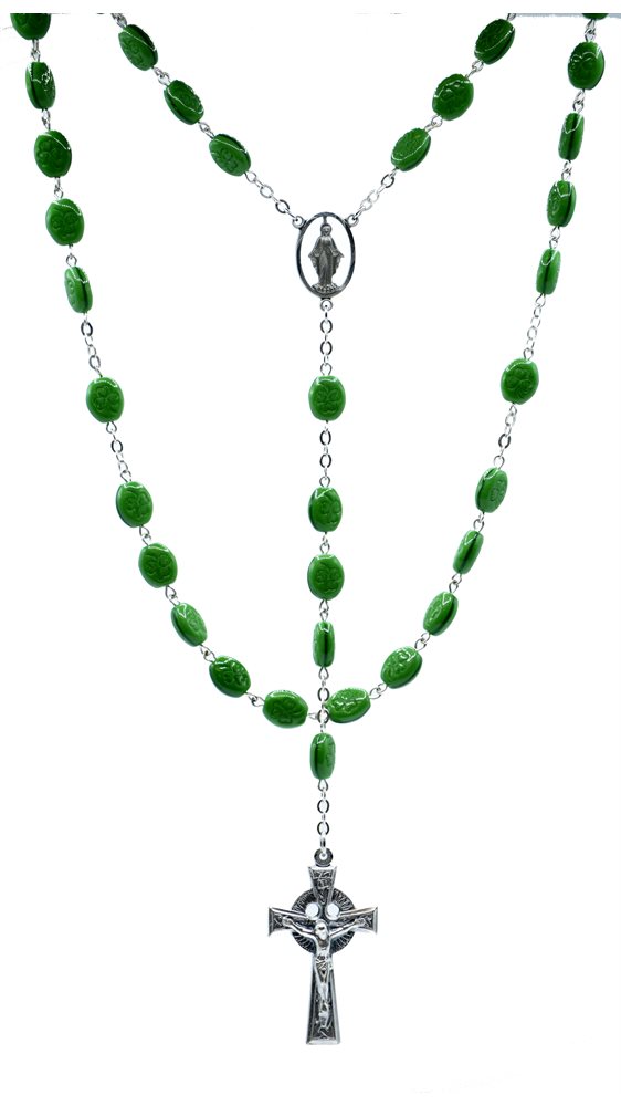 Chapelet grain vert 8x10 mm, chaîne et croix en argent, 64cm