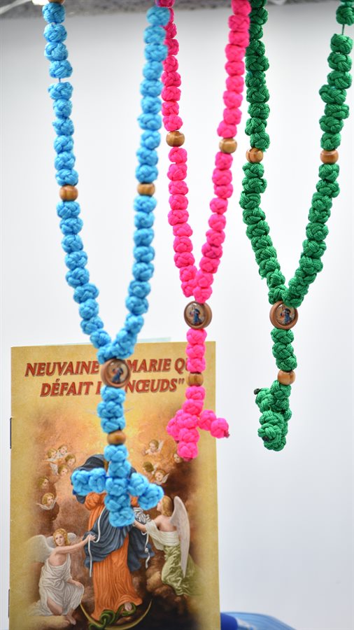 Rosary, ''Marie défait les noeuds'', novena, F