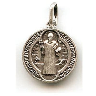 Médaille Saint Benoit en métal argent frappé 18 mm
