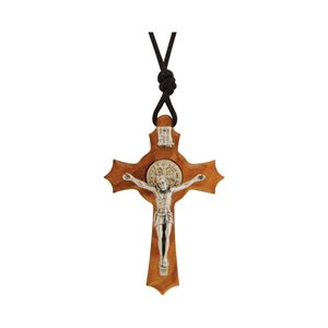 Pendentif croix Saint Benoît 4,5 cm, bois olivier, 38,1 cm