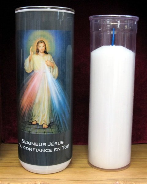 Veilleuse 8'' Christ Miséricordieux et plastique 5jrs / un Veilleuse 8'' Christ Miséricordieux et plastique 5jrs / un