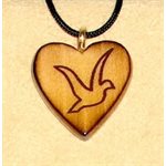Pendentif Coeur en pin verni & corde "Colombe", 1" (2.5 cm)